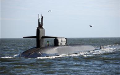 زیردریایی هسته‌ای آمریکا به استرالیا رسید